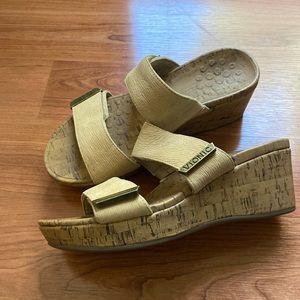 Vionic Pepper Wedge Slip on Sandal in Wheat Ruched Size 7